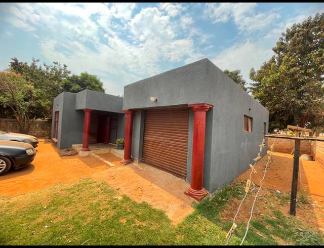 3 BEDROOM HOUSE FOR SALE IN MOKOPANE RURAL